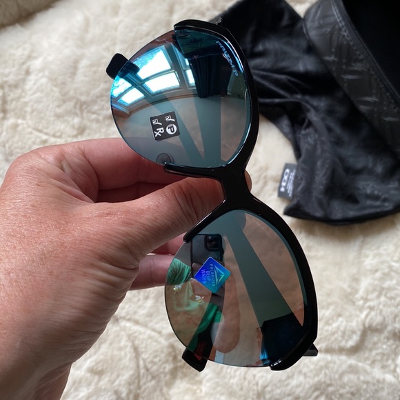OAKLEY Prizm polarized sunglasses - Picture 7 of 9